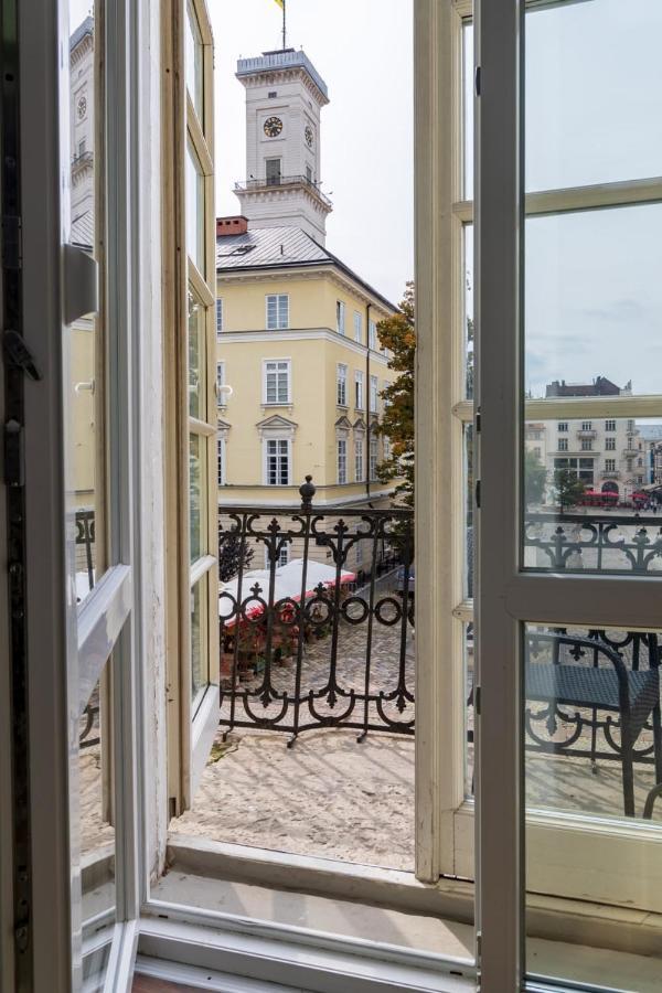 In Town Hostel Lviv Exterior foto